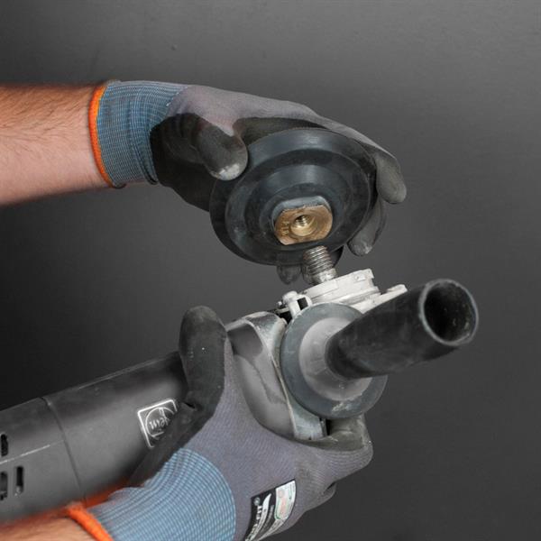 Polishing pad holder