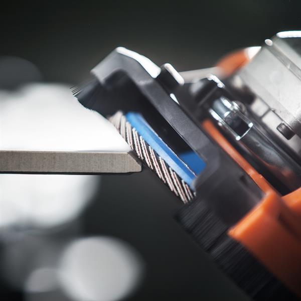 Dust extractor grinding