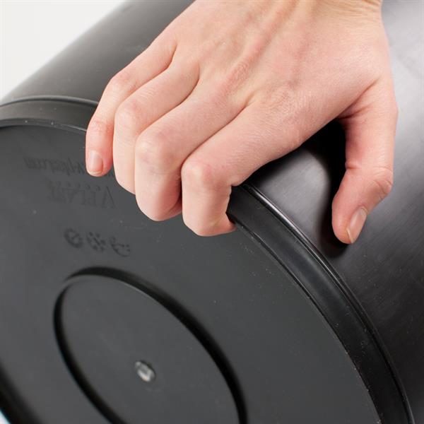 Heavy Duty bucket 20 L black w / spout