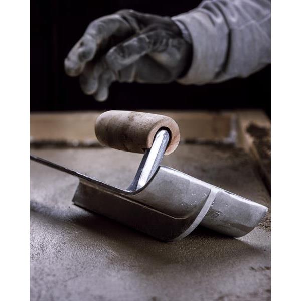 Concrete groover trowel